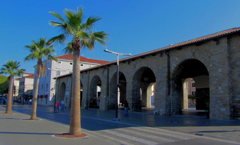 960 Koper