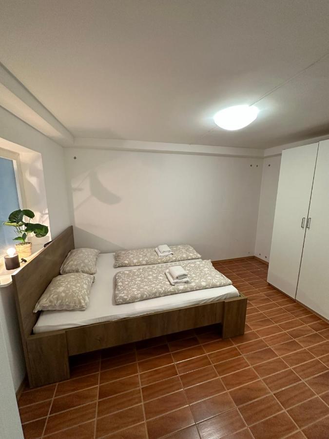 960 * Koper
